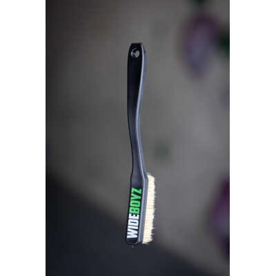 WB Climbing Brush