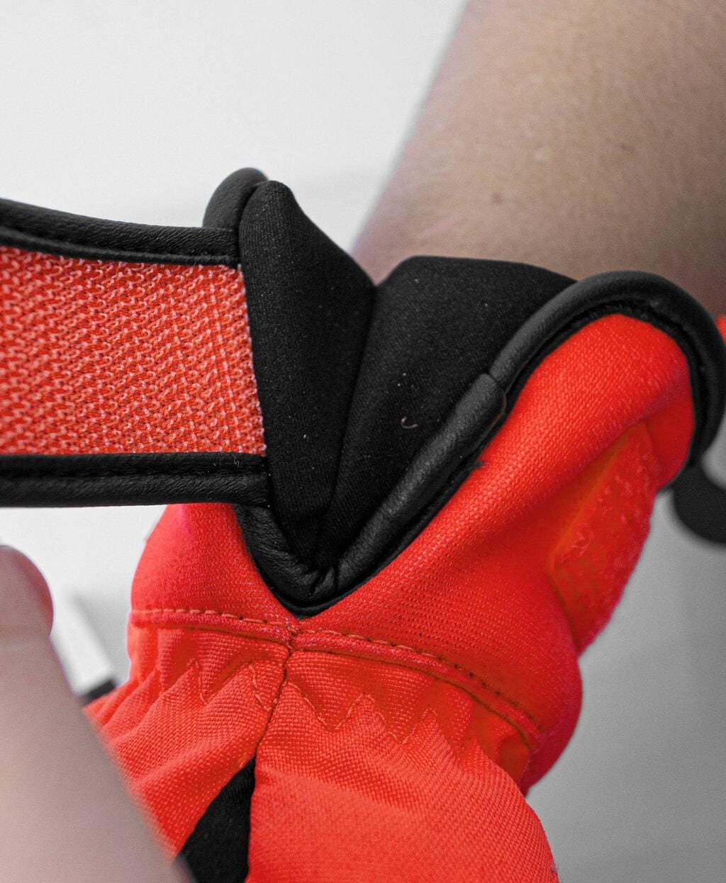 Reusch Worldcup Warrior R-TEX® XT JR - black/fluo red - Bilde 3